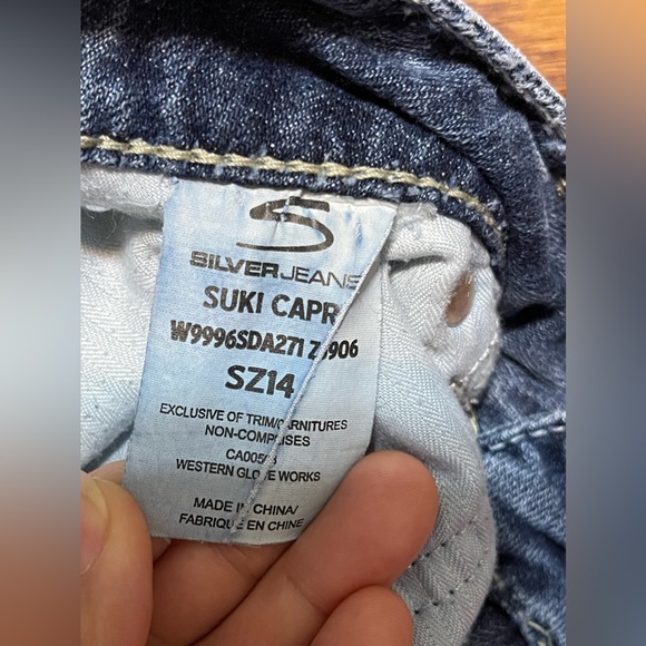 Silver Jeans Capri Suki Womens Blue Embroidered Pocket Mid Rise Denim Size 14 - Picture 9 of 14
